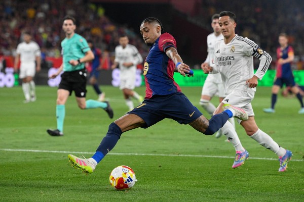 阿莱格里31场米兰和都灵德比取胜19场，仅输5场