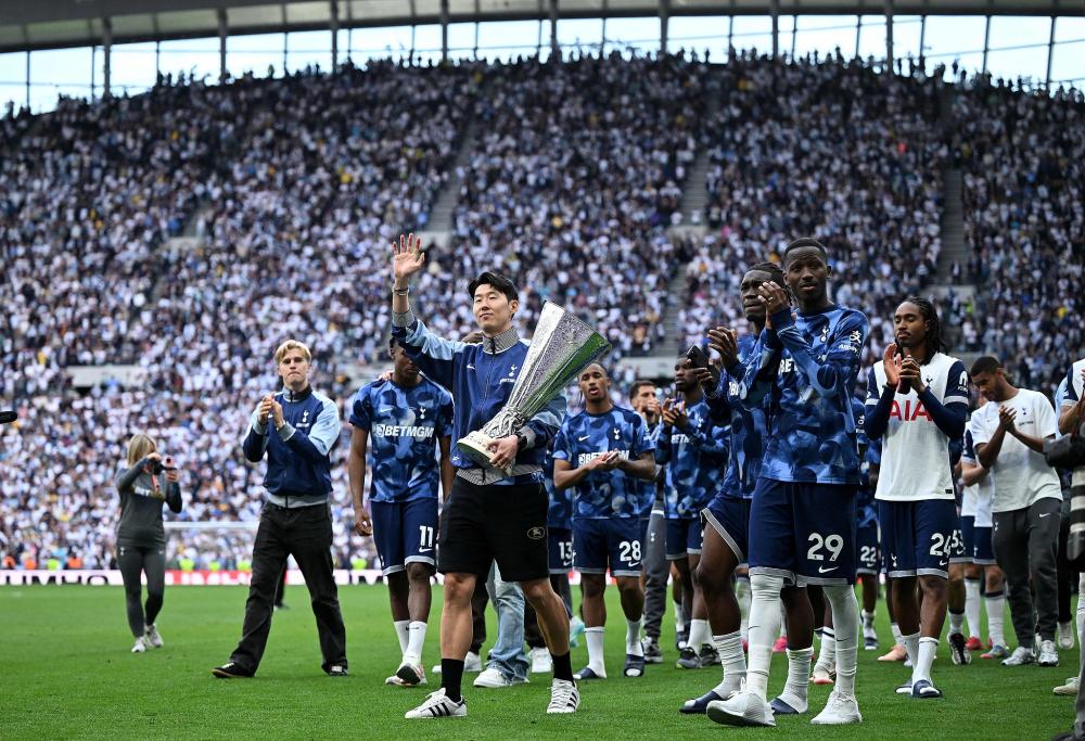 这是真爱，一阿根廷球迷带了50美元，一路搭顺风车去巴西客场