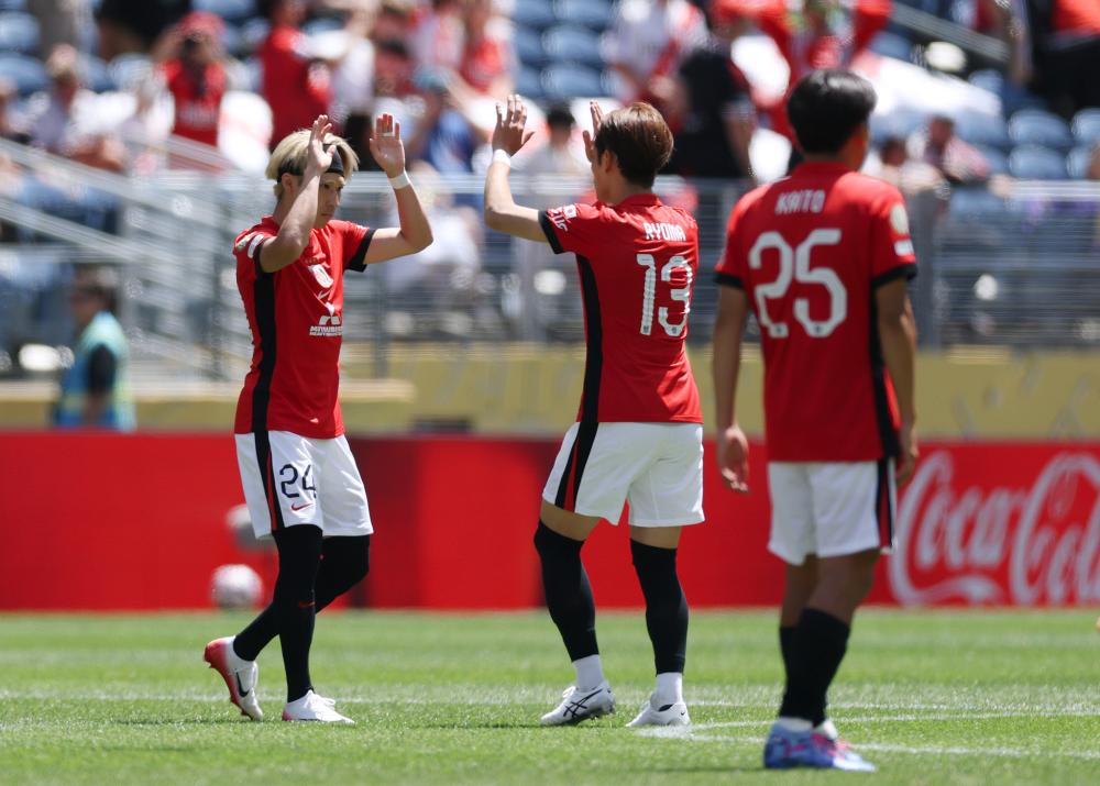 成立仅半年！梅西和苏亚雷斯投资的球队升入乌拉圭丙级联赛